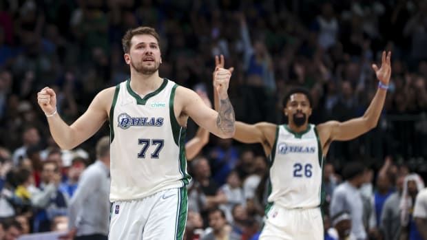 Luka Doncic, Spencer Dinwiddie, Dallas Mavericks